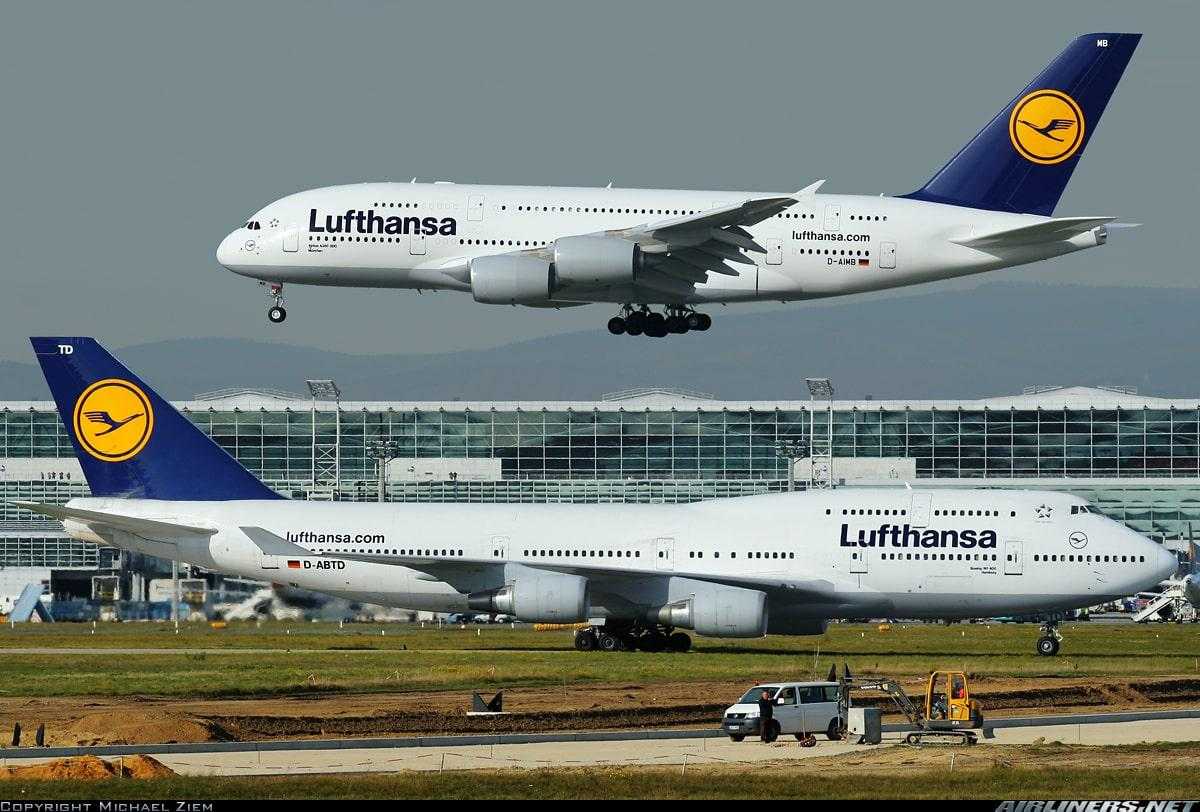 Boeing-747-vs-Airbus-A380-Lufthansa.